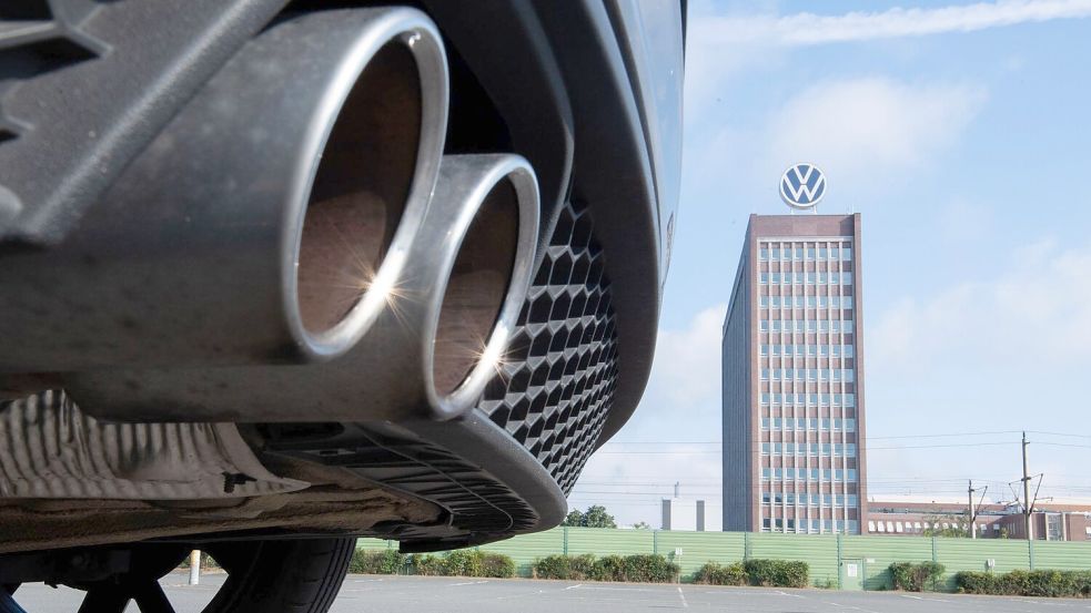 Die Abgas-Affäre stürzte Volkswagen in eine tiefe Krise. (Archivbild) Foto: Julian Stratenschulte/dpa