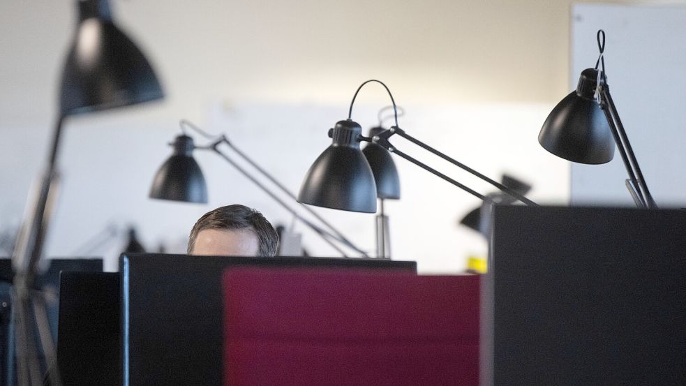 Sind die Deutschen im Vergleich zu Erwerbstätigen aus anderen europäischen Ländern also unterm Strich arbeitsunwilliger oder weniger motiviert? Foto: dpa/Sebastian Gollnow