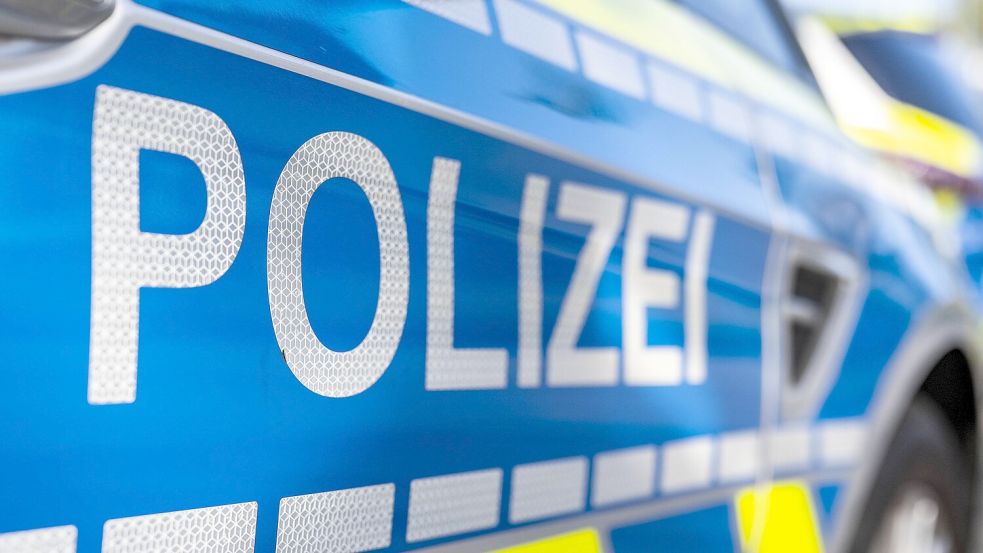 In Bremen sind zwei Seniorinnen von falschen Wasserwerkern bestohlen worden. Foto: David Inderlied / dpa