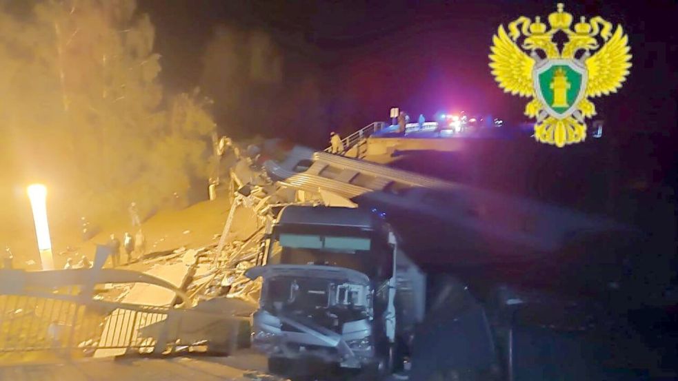 In der russischen Region Brjansk entgleiste in der Nacht ein Zug, nach Behördenangaben gab es Tote und zahlreiche Verletzte. Foto: -/Interregionale Verkehrsstaatsanwaltschaft Moskau via XinHua/dpa