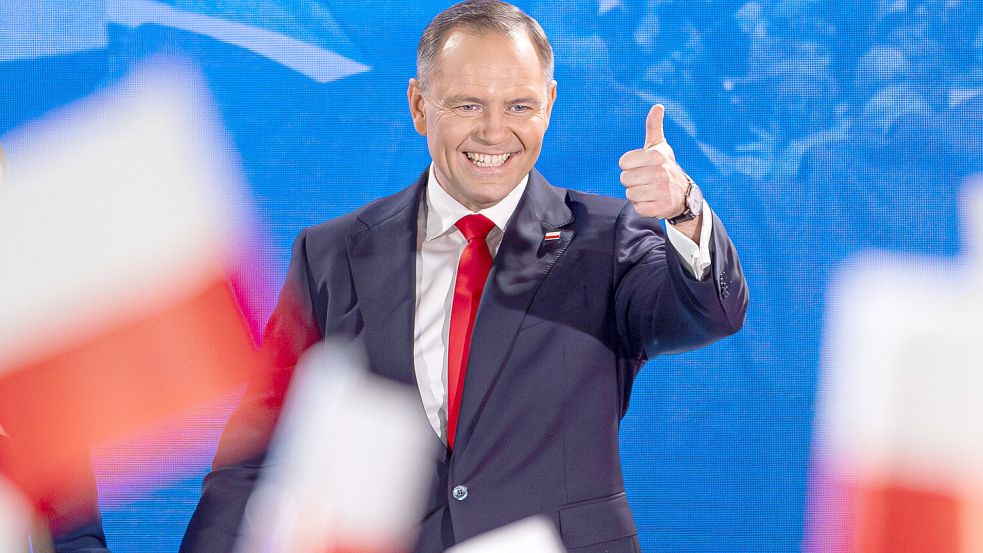Der rechtskonservative Karol Nawrocki konnte die Präsidentschaftswahl in Polen knapp für sich entscheiden. Der parteilose aber von der PiS nominierte Nawrocki gilt als Gegner des liberalen Kurses von Ministerpräsident Donald Tusk. Foto: IMAGO/Antoni Byszewski