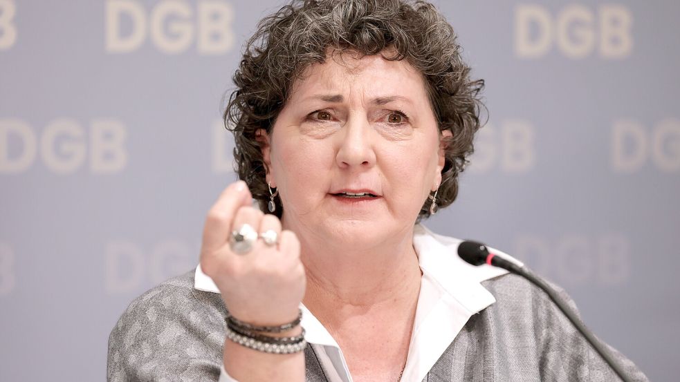 Stellt sich auf die Seite älterer Arbeitnehmer: DGB-Vorstandsmitglied Anja Piel. Foto: IMAGO/Jens Schicke