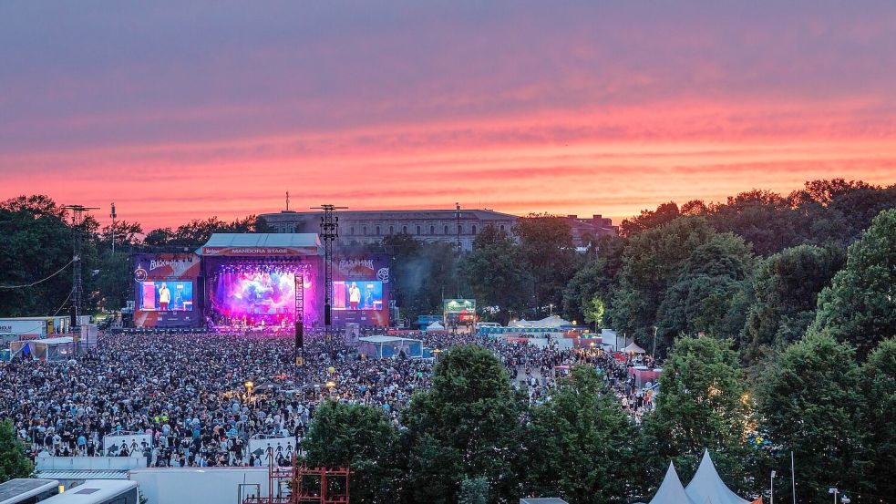 Auch die Besucher von Rock im Park müssen sich in Nürnberg auf Regen einstellen. Foto: Daniel Karmann/dpa