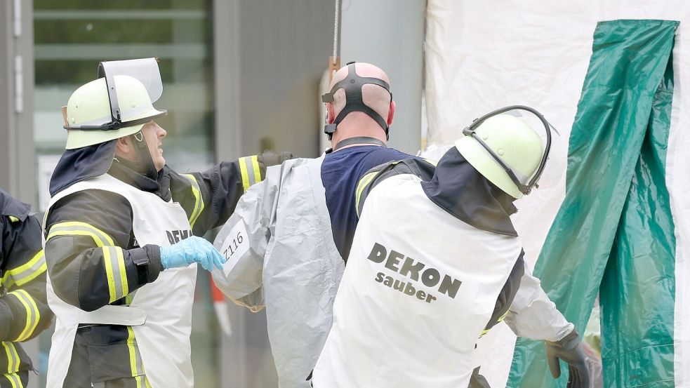 Ein Lösungsmittel auf Acetonbasis hat vermutlich die Hautreizungen bei Mitarbeitern eines DHL-Verteilzentrums in Langenzenn verursacht. Foto: Daniel Karmann/dpa