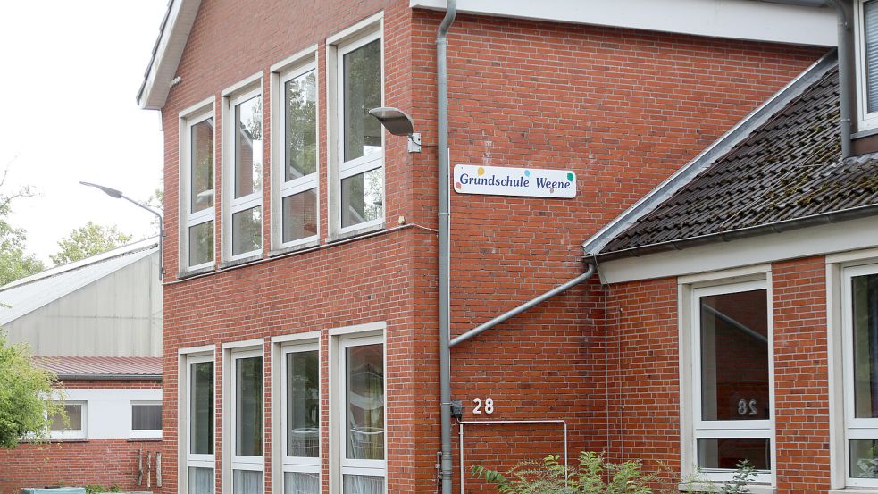 Die Grundschule Weene hat nur eine kleine Aula und benötigt deswegen einen größeren Anbau als etwa die groß ausgebaute Grundschule Riepe. Foto: Romuald Banik