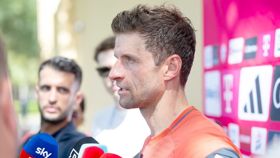 Thomas Müller äußert sich nach dem Training in Orlando zu seiner Zukunft. Foto: Sven Hoppe/dpa