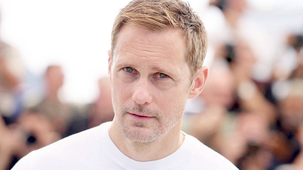 Alexander Skarsgård spielt in „Murderbot“ einen Androiden mit einem Faible für Seifenopern. Foto: IMAGO/Bestimage