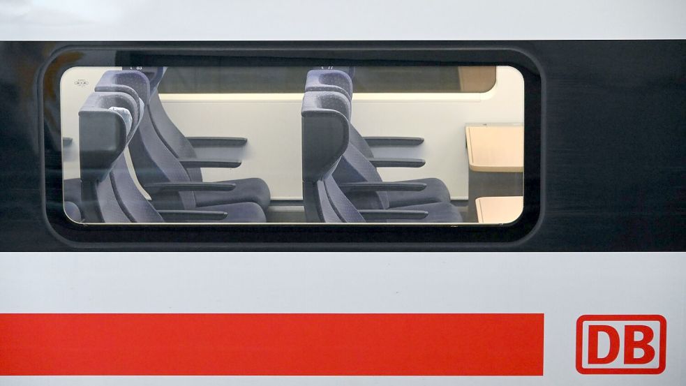 So leer sind die Fernzüge der Bahn selten. Eine Platzreservierung ist oft sinnvoll. Foto: Uwe Zucchi/dpa
