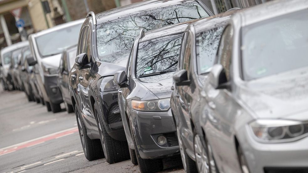 Die Deutschen haben eine klare Präferenz bei ihrer Lieblingsautomarke. Foto: dpa/Sebastian Gollnow