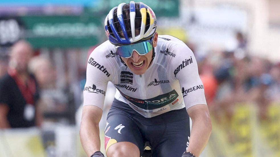 Nur die zwei Rad-Superstars Pogacar und Vingegaard waren vor ihm. Foto: Anne-Christine Poujoulat/AFP/dpa