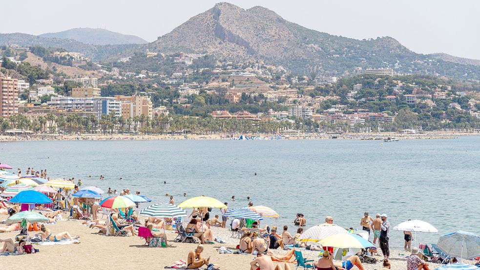 Viele Menschen zieht es im Urlaub an den Strand. Gilt das auch für die Deutschen? Foto: IMAGO/Bihlmayerfotografie