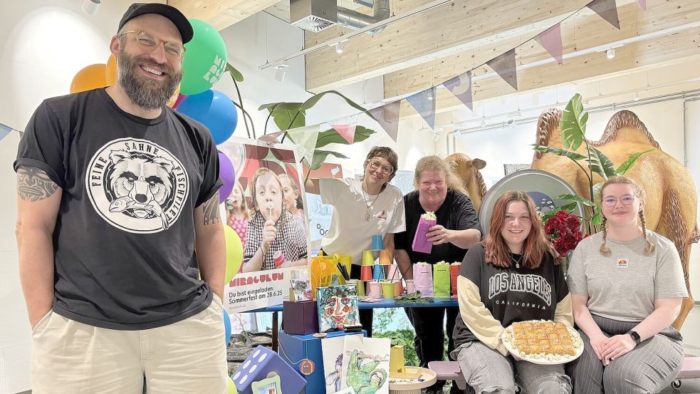 Das Team der Kunstschule freut sich schon auf zahlreiche Besucher des Sommerfestes. Foto: Mieke Matthes