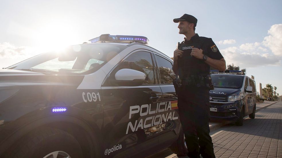 Die spanische Polizei hat Mordermittlungen aufgenommen, nachdem an Händen und Füßen gefesselte Ertrunkene in den Gewässern rund um Mallorca und Nachbarinseln gefunden wurden. Foto: Clara Margais/dpa