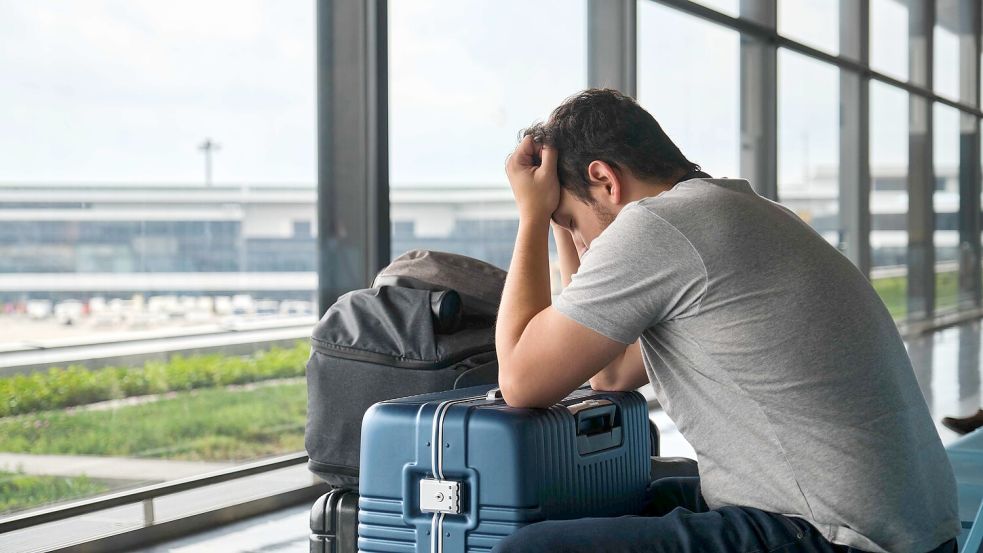 Stress bei der An- und Abreise, zum Beispiel durch verspätete oder ausfallende Flüge, zählt zu den Top Ten Belastungen in der Urlaubszeit. Foto: IMAGO/Pond5 Images