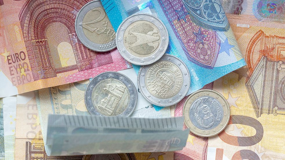 Ursprünglich war die Euro-Einführung in Bulgarien für Anfang 2024 geplant. (Archivbild) Foto: Fernando Gutierrez-Juarez/dpa