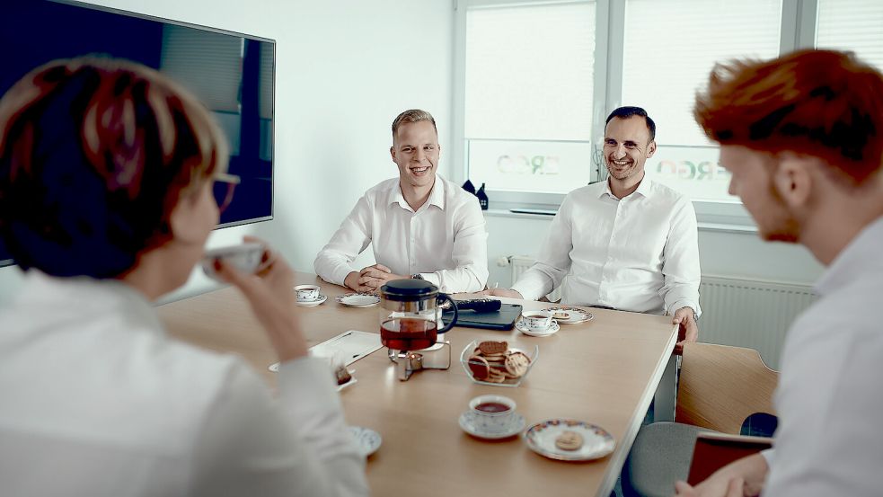Das Team arbeitet perfekt zusammen im Dienste seiner Kunden.