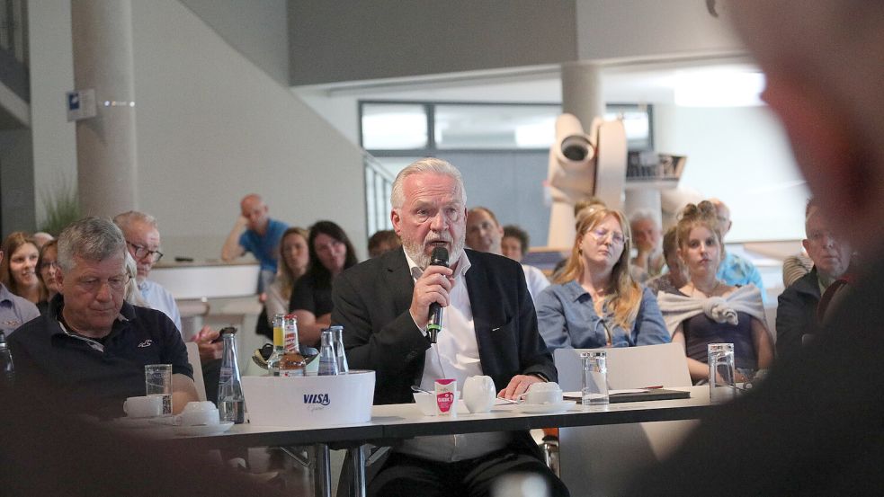 Schulelternratsvorsitzender Alwin Müller hatte schon in der Sitzung des Verkehrsausschusses für Tempo 30 plädiert. Nun zeigt er sich irritiert über das Vorgehen der Verwaltung. Foto: Romuald Banik