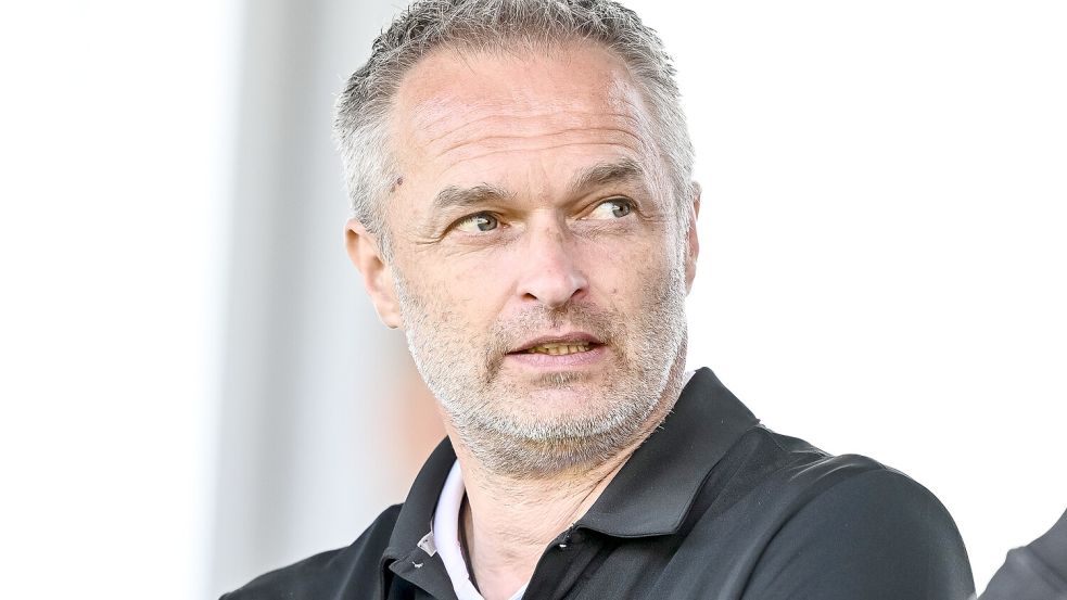 Christian Wück, Bundestrainer der DFB-Frauen, hat in den kommenden Wochen bei der Fußball-EM in der Schweiz eine große Aufgabe vor sich. Foto: dpa/Harry Langer