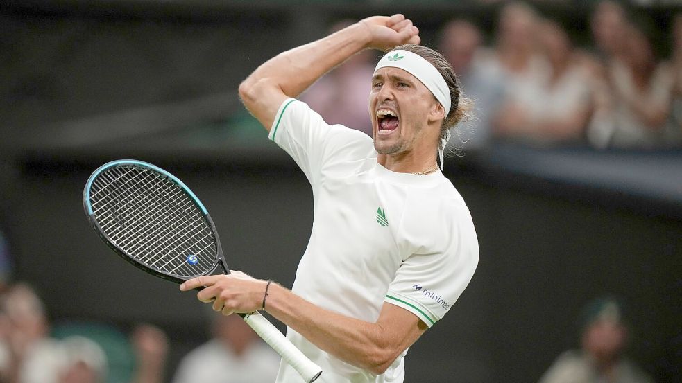 Nach dem zweiten Satz jubelte Alexander Zverev befreit. Foto: Alastair Grant/AP/dpa