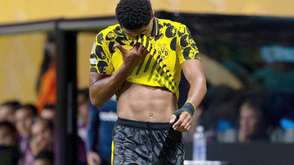Jobe Bellingham fehlt Borussia Dortmund nach der zweiten Gelben Karte gegen Real Madrid. Foto: Sven Hoppe/dpa