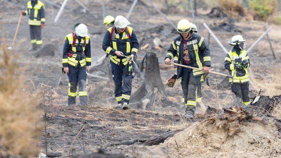 150 Einsatzkräfte sind derzeit in Thüringen noch im Einsatz. Foto: Michael Reichel/dpa