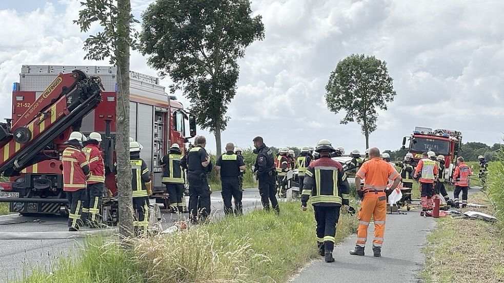 Großeinsatz in Norddeich: Zahlreiche Einsatzkräfte wurden zu einem Unfall gerufen. Foto: Rebecca Kresse