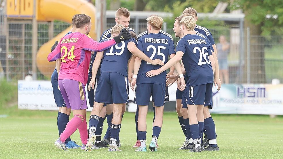 Der TSV Riepe trat als Kampfgemeinschaft gegen den Titelverteidiger Pewsum im Ostfriesland Cup auf.