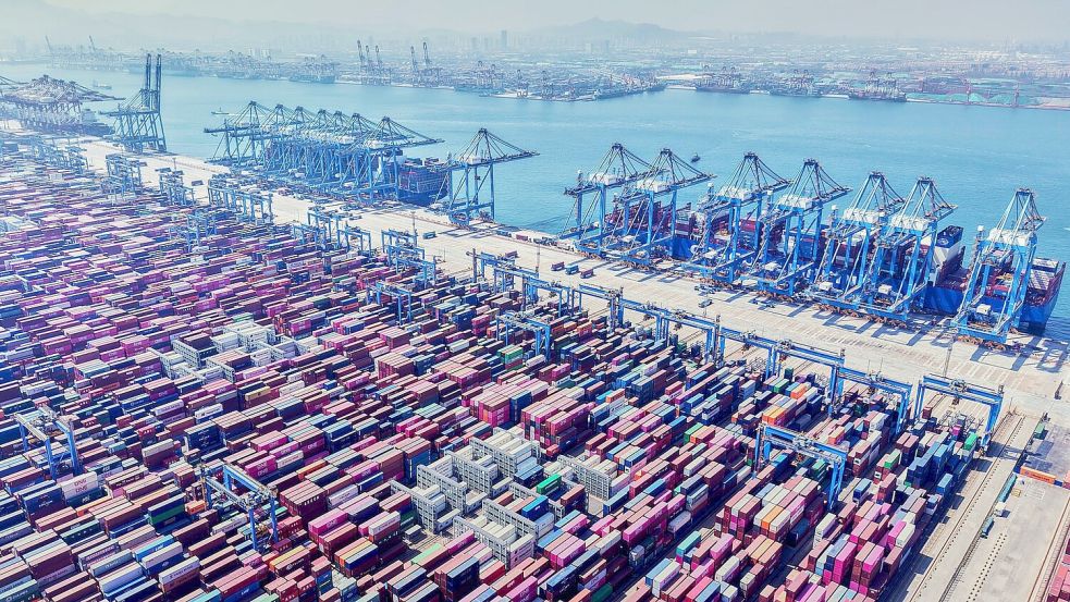 Trotz des Handelskonflikts mit den USA ist Chinas Wirtschaft im zweiten Quartal deutlich gewachsen. Doch viele Probleme bleiben ungelöst. (Archivbild) Foto: Uncredited/CHINATOPIX/AP/dpa
