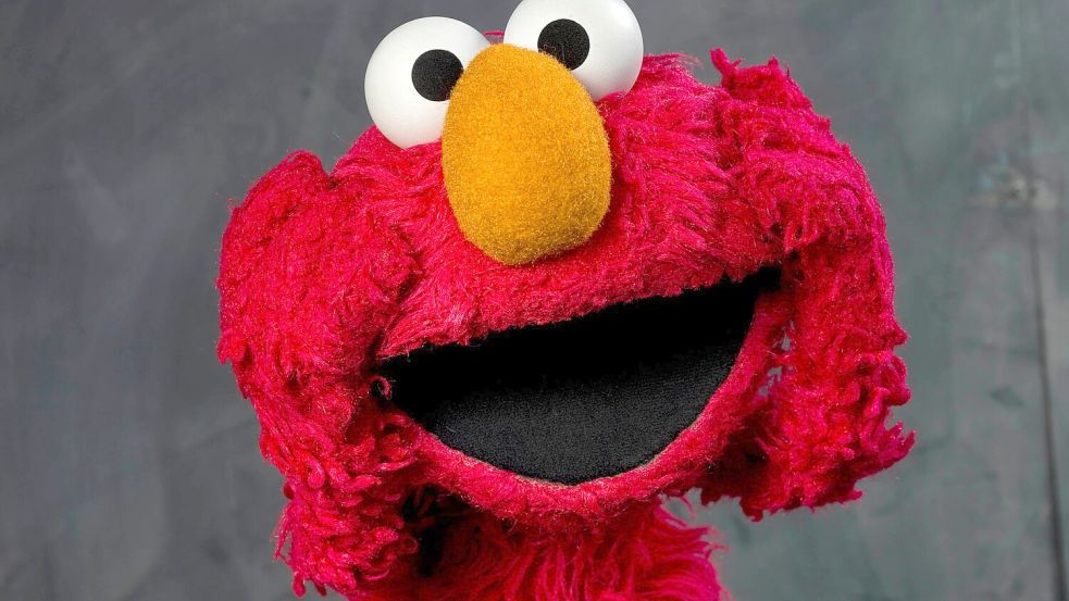 Das Monster Elmo ist beim Publikum sehr beliebt. (Archivbild) Foto: Victoria Will/WILLV/AP/dpa