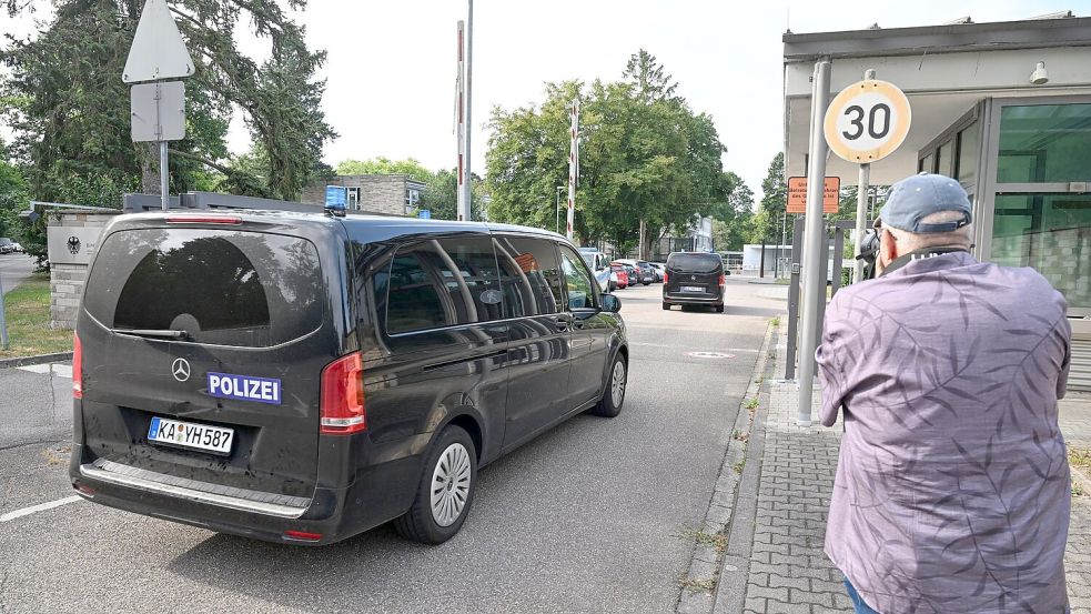 Ein BGH-Ermittlungsrichter setzte Haftbefehl in Vollzug. Foto: Bernd Weißbrod/dpa