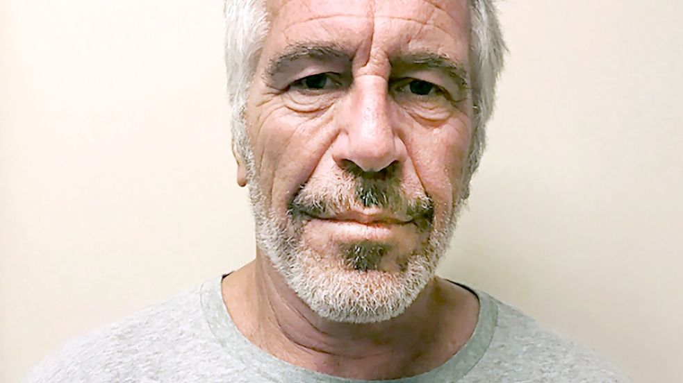 <p>Dieses Foto, zur Verfügung gestellt vom New York State Sex Offender Registry, zeigt Jeffrey Epstein. (zu dpa: «Epstein-Akten: Trump-Verbündeter Johnson fordert Herausgabe»)</p> Foto: ---/New York State Sex Offender Registry/dpa