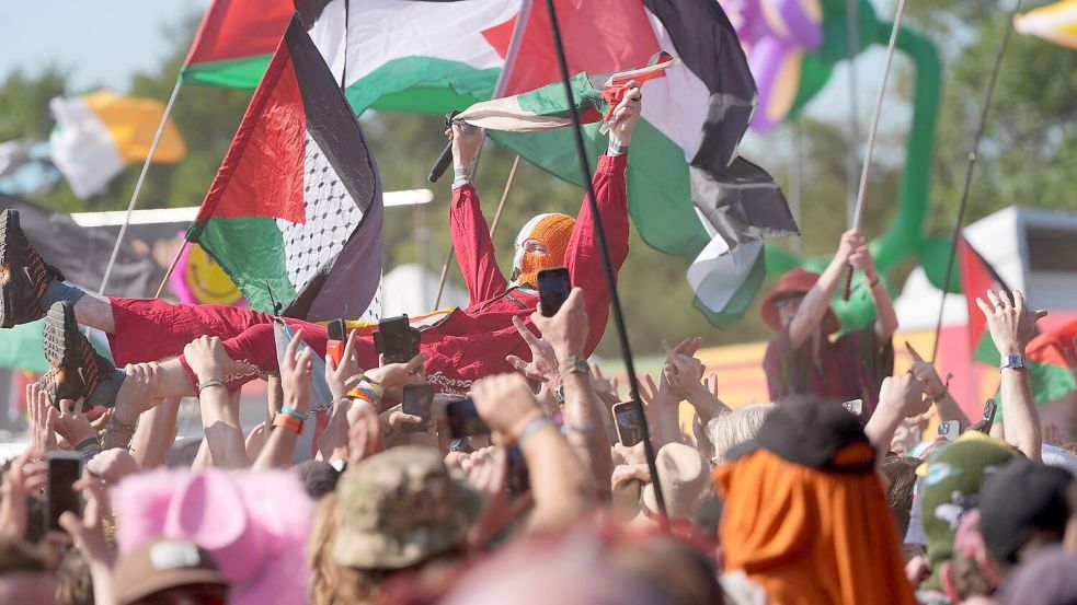 Hintergrund der Ankündigung sind mehrere Protestaktionen der Musiker in den vergangenen Wochen und Monaten insbesondere in Großbritannien. (Archivbild) Foto: Yui Mok/PA Wire/dpa