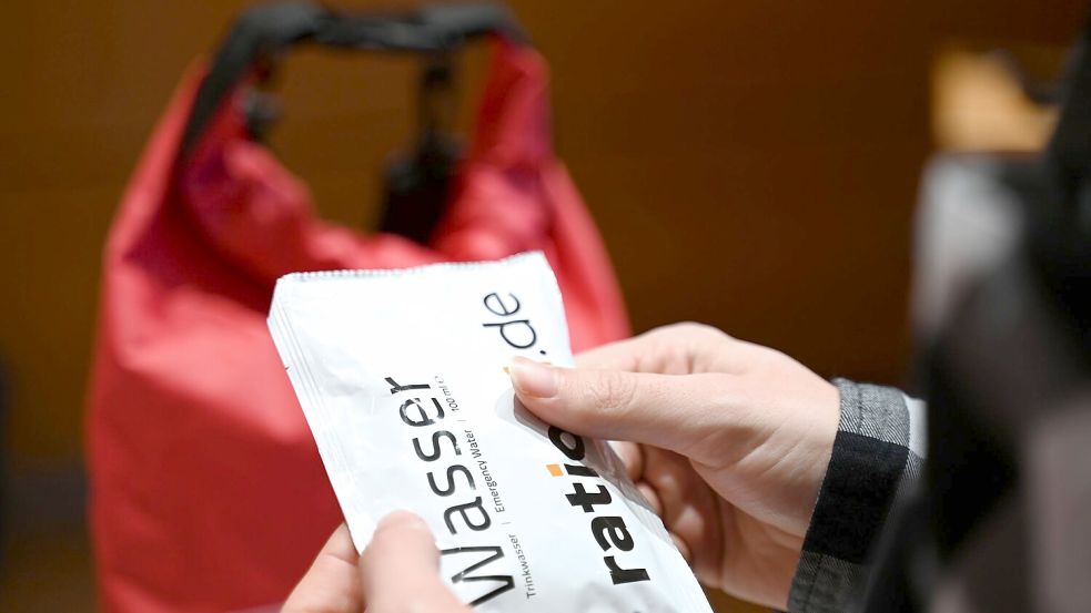 Das DRK fordert, dass in Deutschland mehr Menschen für Hilfe im Katastrophenfall ausgebildet werden. (Archivbild) Foto: Katharina Kausche/dpa