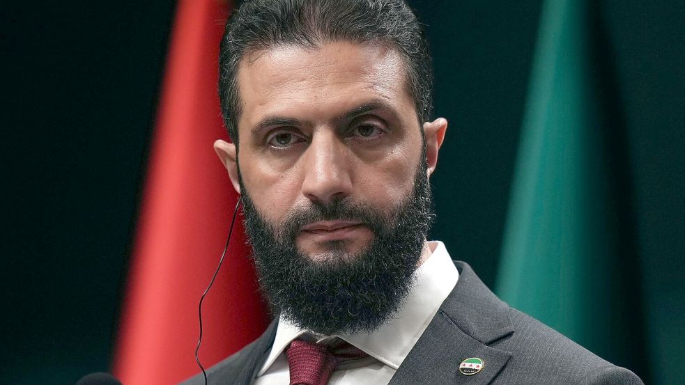 Syriens Übergangspräsident ruft alle Seiten zur Zurückhaltung auf. (Archivbild) Foto: Francisco Seco/AP/dpa
