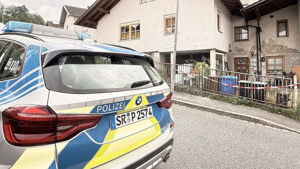 Das optisch heruntergekommene Haus ist in der Nachbarschaft als „Problemhaus“ bekannt. Foto: Christine Vincon/dpa