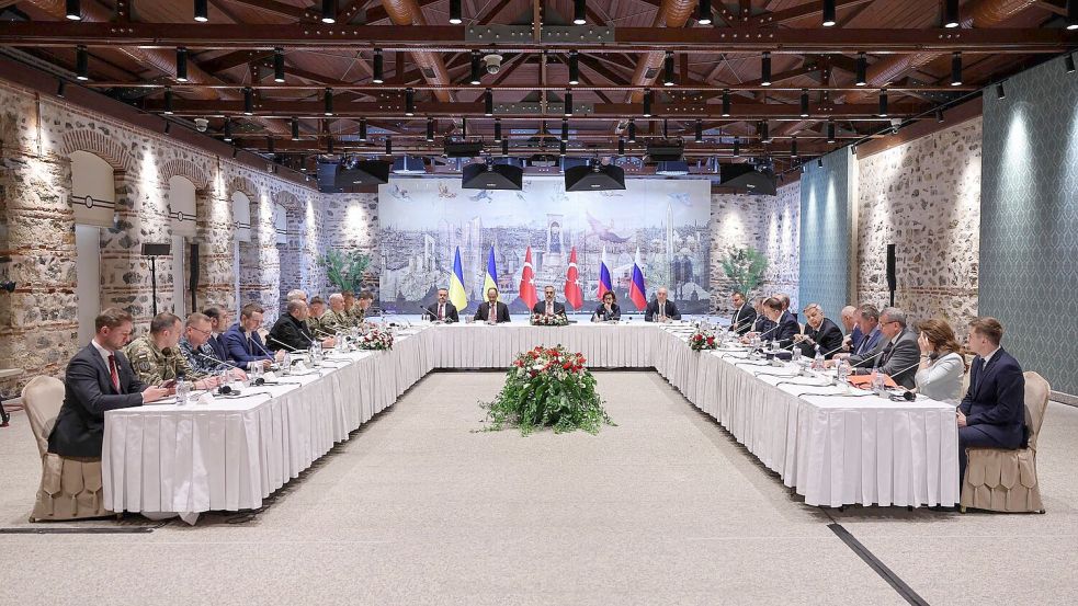 Zweimal haben sich russische und ukrainische Unterhändler seit Mai zu Verhandlungen in Istanbul getroffen. (Archivbild) Foto: Handout/Türkisches Außenministerium/dpa