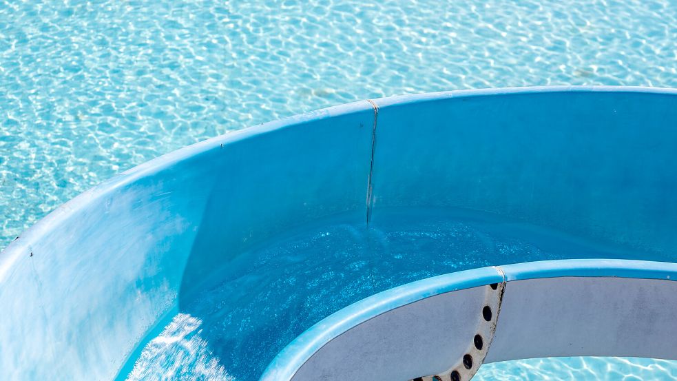 Ein kleines Mädchen ist beim Wasserrutschen ums Leben gekommen. Foto: IMAGO/Depositphotos