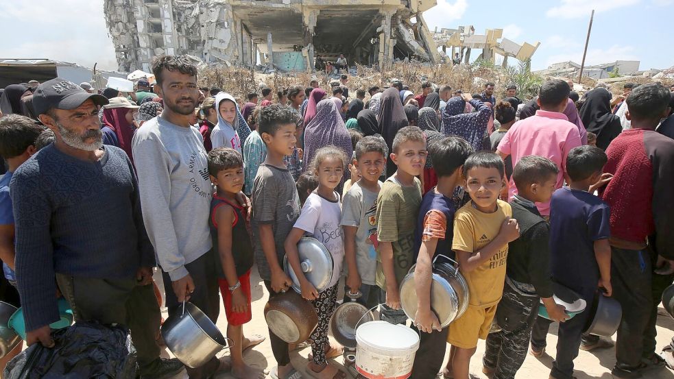 Nach Angaben der Hamas-Behörden sterben Kinder durch Unterernährung. (Archivbild) Foto: Omar Ashtawy/APA Images via ZUMA Press Wire/dpa