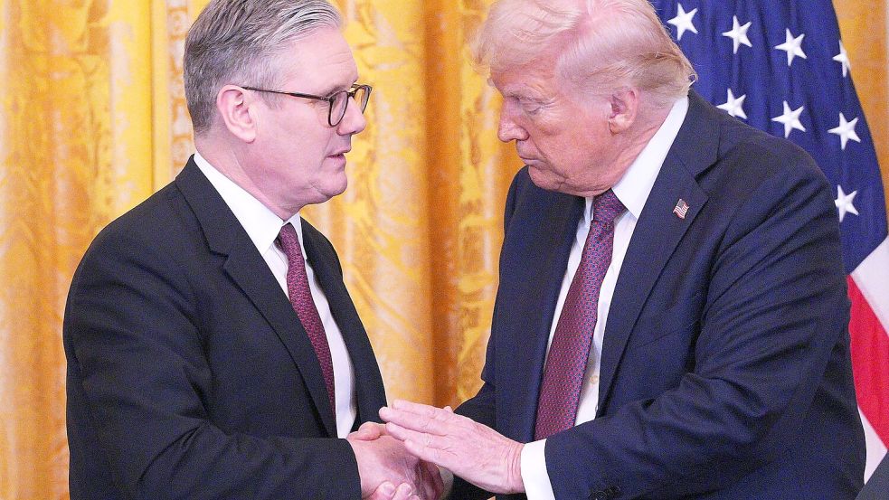 Donald Trump (r.) und Keir Starmer pflegen einen engen Austausch. (Archivbild) Foto: Carl Court/PA Wire/dpa