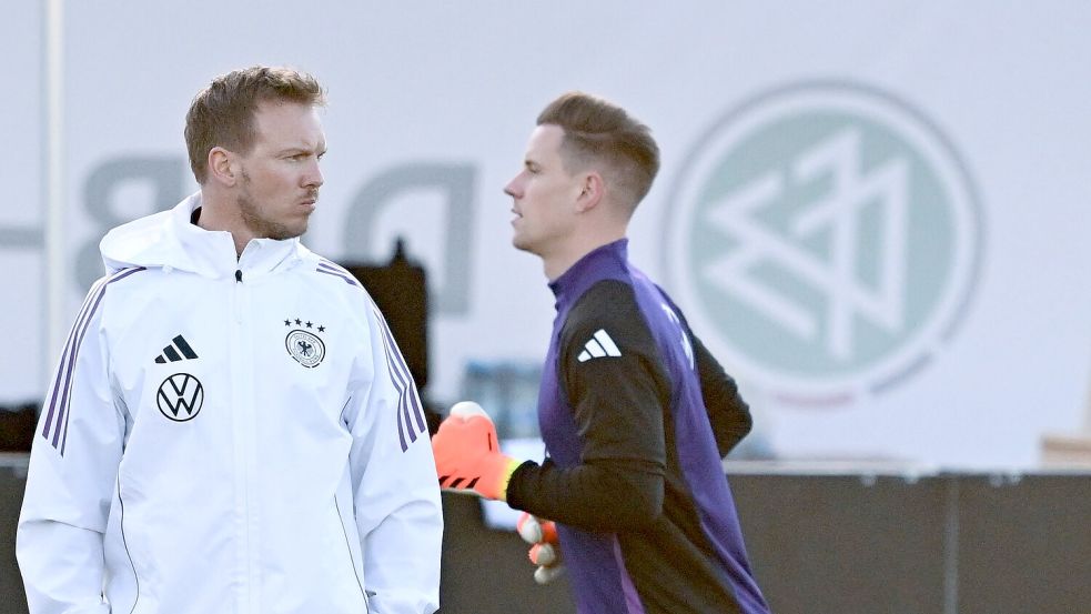 Der Bundestrainer setzt weiter auf ter Stegen - wenn er nach seiner Rückkehr auch spielt. Foto: Arne Dedert/dpa