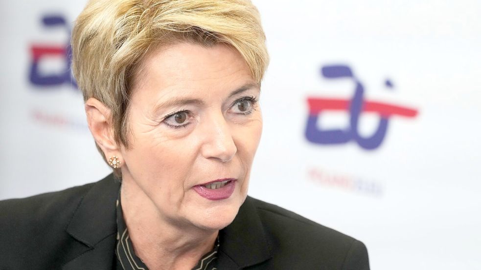 Großes Bedauern über US-Zölle: Bundespräsidentin Keller-Sutter. (Archivbild) Foto: Czarek Sokolowski/AP/dpa