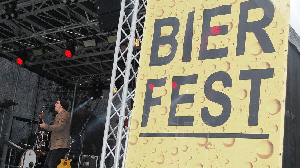 In vergangenen Jahren lockte das Bierfest bis zu 2000 Gäste auf den Georgswall. Foto: Marion Luppen/Archiv