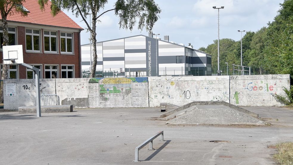 Der Skaterplatz an der IGS in Marienhafe wurde einst für Jugendliche geschaffen. Auch er wird zum Tätigkeitsfeld der neuen Jugendpflegerin gehören. Foto: Thomas Dirks
