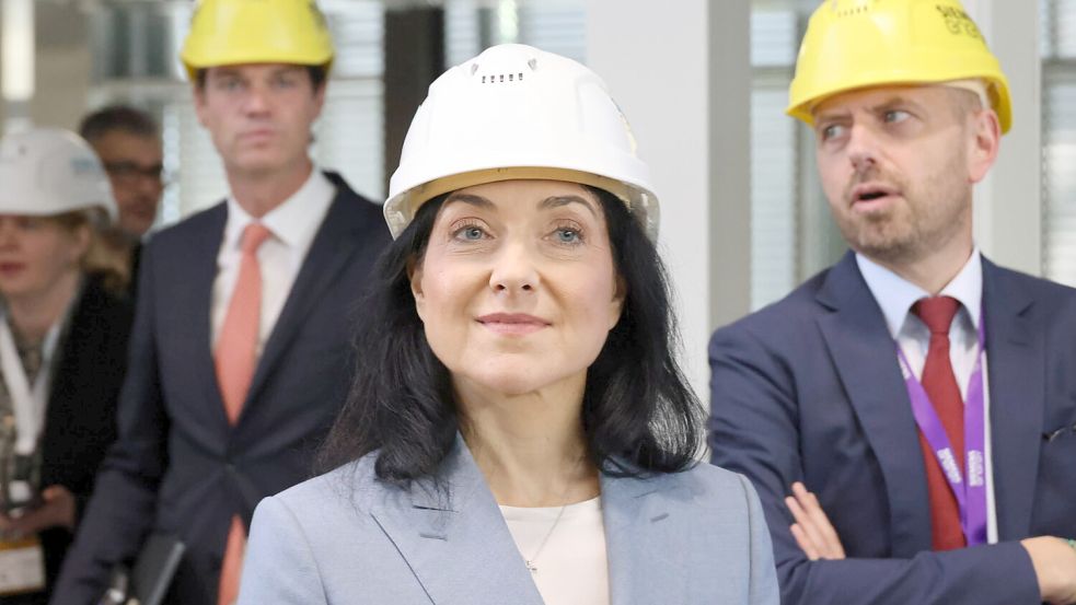 Will die 3,4 Milliarden Euro für den Wegfall der Gasspeicherumlage aus dem Klima- und Transformationsfonds bezahlen: Bundeswirtschaftsministerin Katherina Reiche (CDU). Foto: IMAGO/Frank Ossenbrink