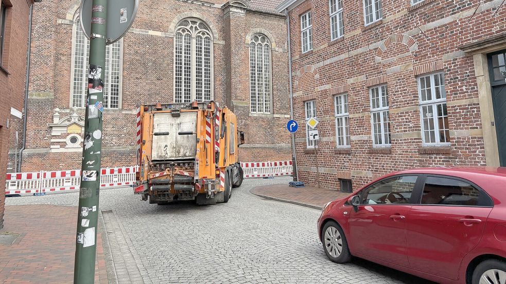 Von der Friedrich-Ebert-Straße darf nicht mehr in die Brückstraße abgebogen werden.