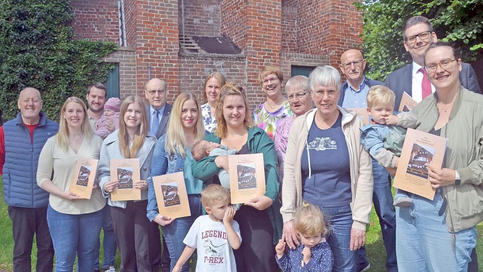 Eine große Schar von Helfern quer durch alle Generationen hilft beim großen Glocken-Fest am 17. August mit.Foto: Aiko Recke