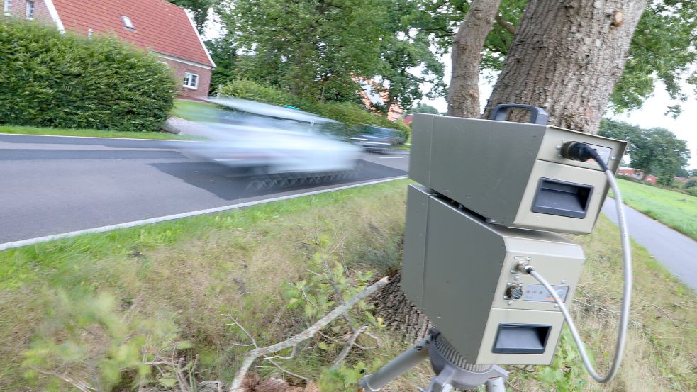Ein Blitzer steht in Pfalzdorf. Noch bis zum 10. August läuft eine Aktionswoche zur Tempokontrolle. Foto: Romuald Banik