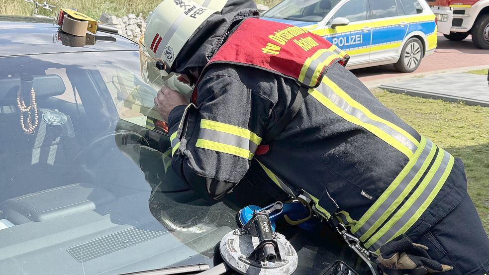 Die Feuerwehr befreite das Kind innerhalb weniger Minuten. Foto: Keno Pollmann