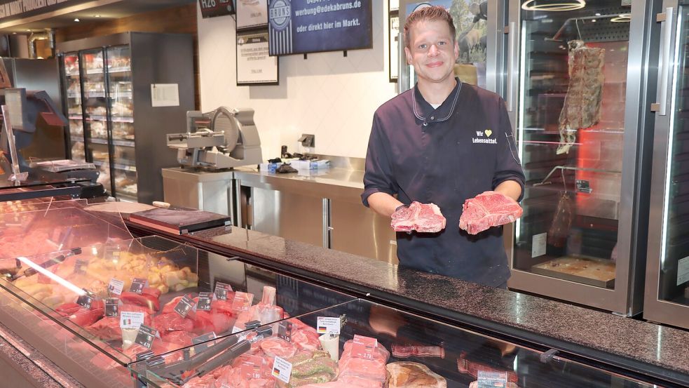 Tobias Lichtinghagen präsentiert hochwertiges Fleisch vom Feinsten.