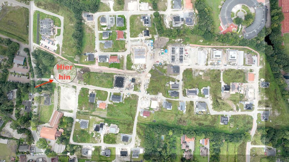 Man erreicht das Ziel mit Zufahrt über die Straße „Im Timp“, dann abbiegen in die Recha-Freier-Straße.